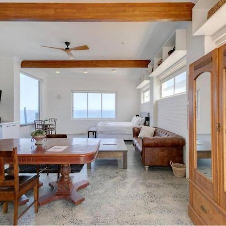 Upscale Cliffside Studio With Ocean Views North Bondi Sídney Exterior foto