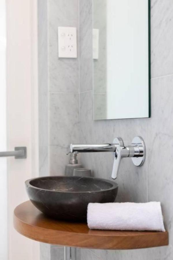 Upscale Cliffside Studio With Ocean Views North Bondi Sídney Exterior foto