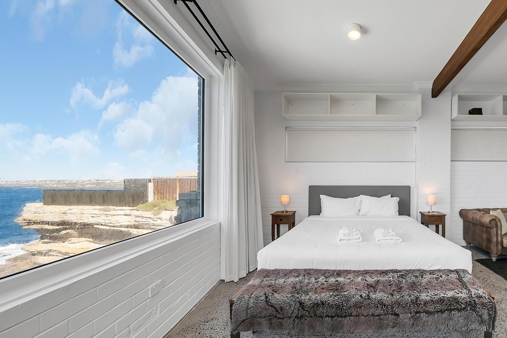 Upscale Cliffside Studio With Ocean Views North Bondi Sídney Exterior foto